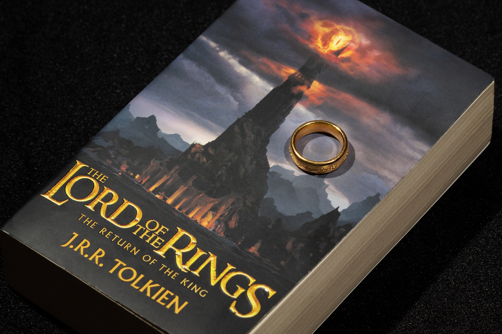 Hollywood Hands Lord of the Rings to a Late-Night Democrat Activist Because That Always Works Out Great